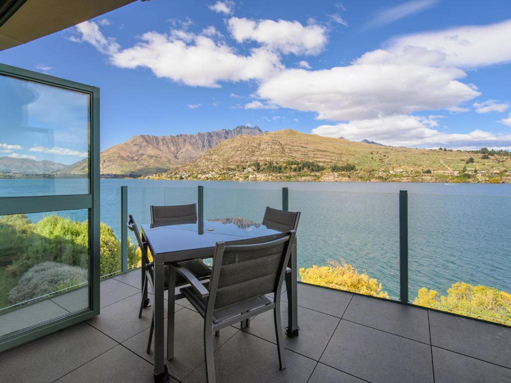 Lakefront Living At Remarkables Retreat - Unit 4 Κουίνσταουν Εξωτερικό φωτογραφία