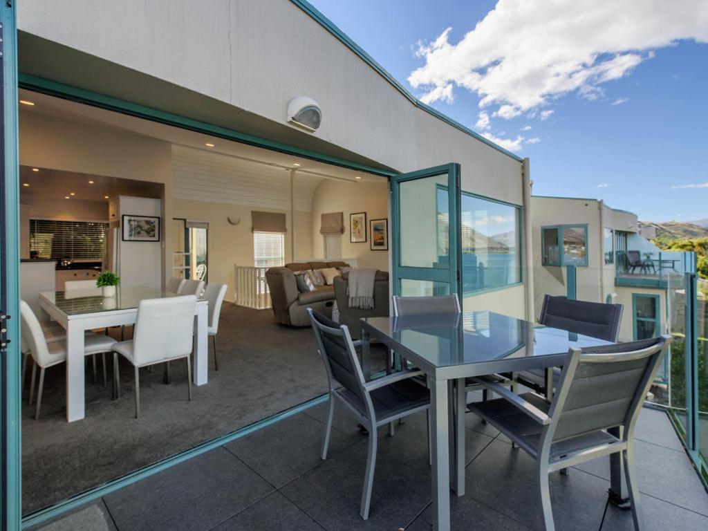 Lakefront Living At Remarkables Retreat - Unit 4 Κουίνσταουν Εξωτερικό φωτογραφία